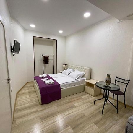 AA Hotel Tbilisi Buitenkant foto