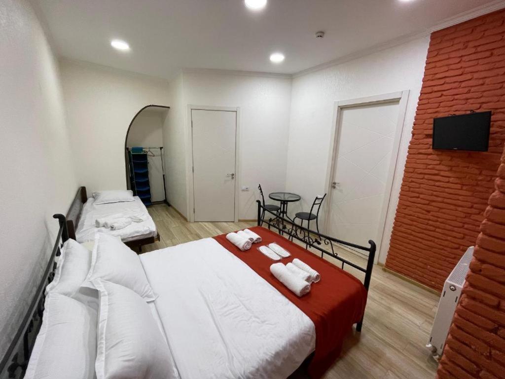 AA Hotel Tbilisi Buitenkant foto